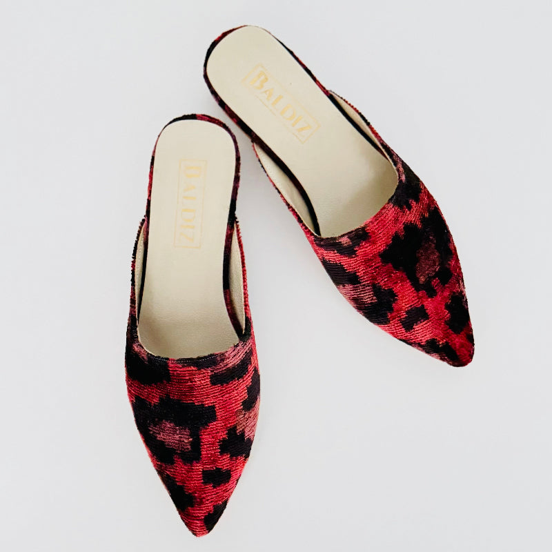 Crimson Safari Nora Slide