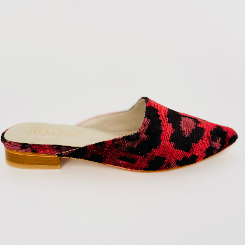 Crimson Safari Nora Slide