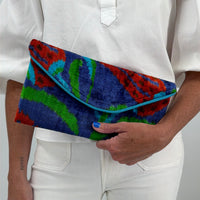 carpet handbag
carpet bag
carpet purse