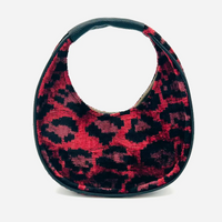 carpet handbag
carpet bag
carpet purse