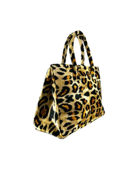 carpet handbag
carpet bag
carpet purse