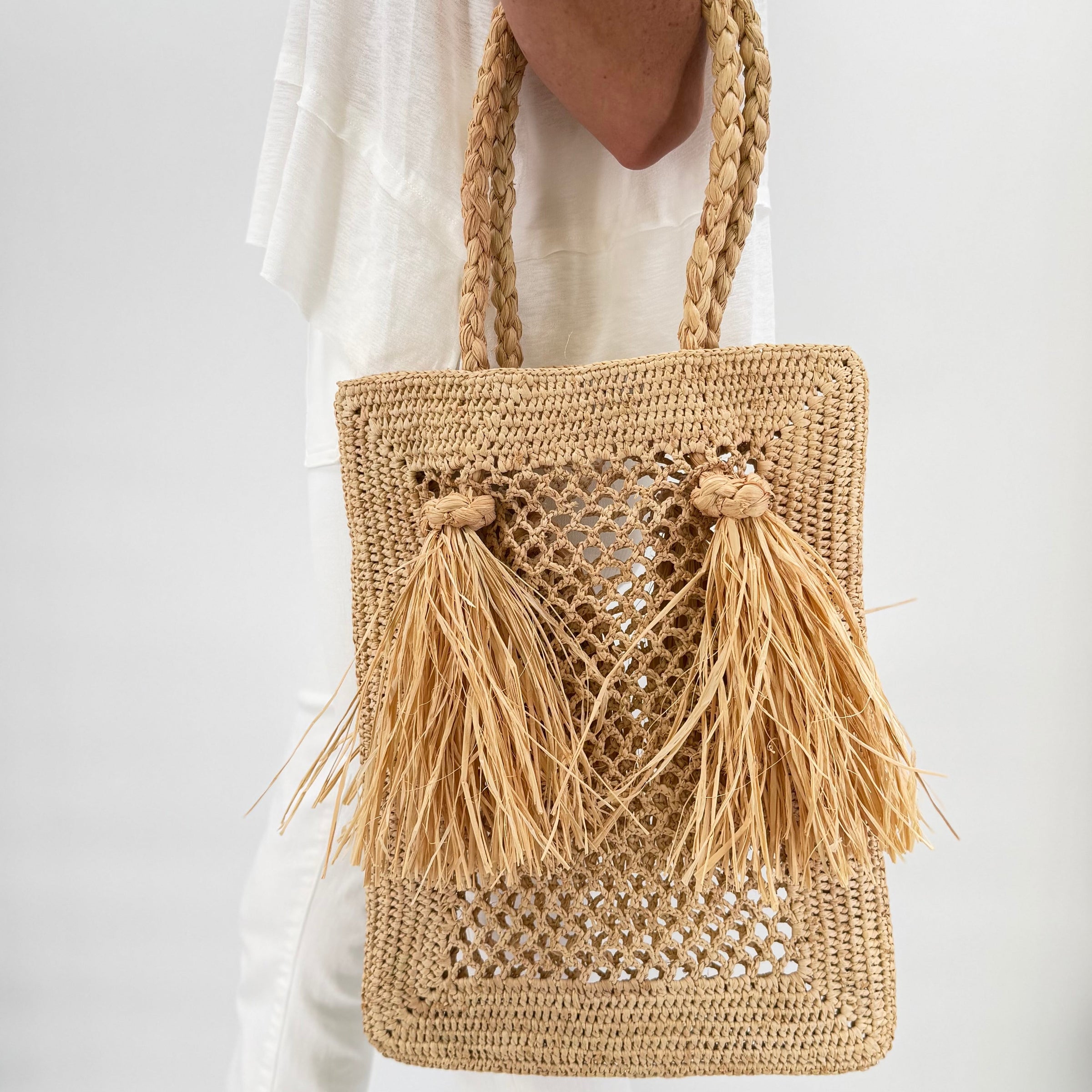 raffia beach bag
raffia shoulder bag
raffia bag beach