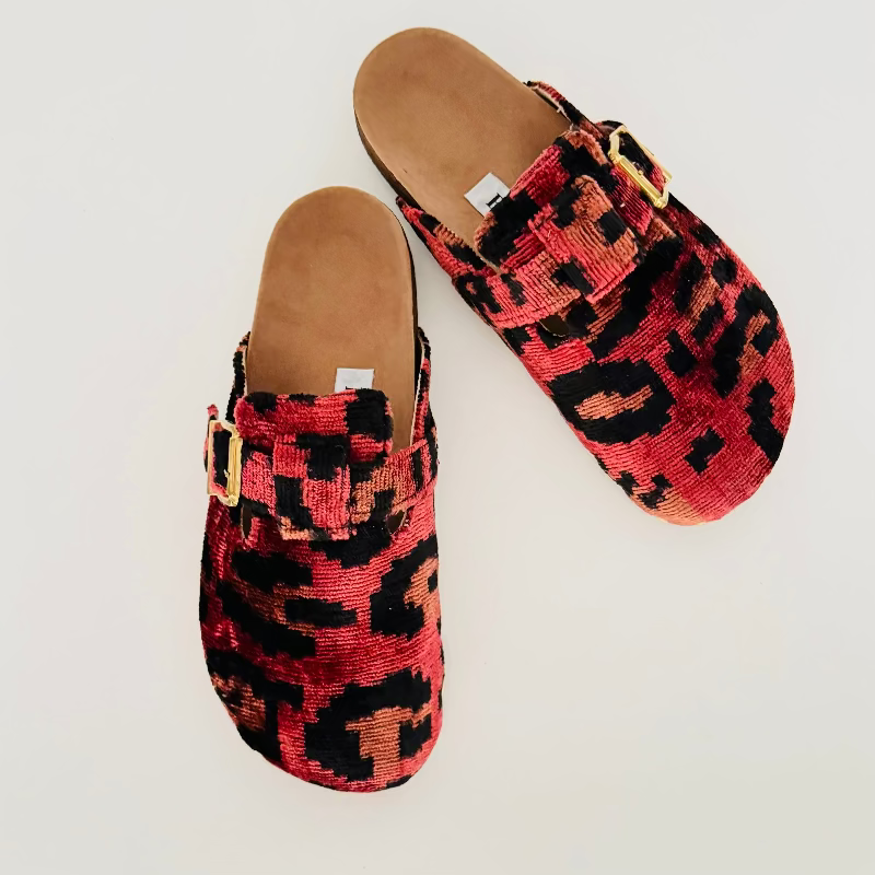 Crimson Safari Tula Slide