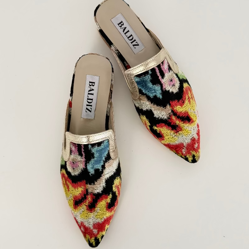 One of A Kind  Amelia Slide