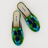 Green and Blue Flower Poppy Slide