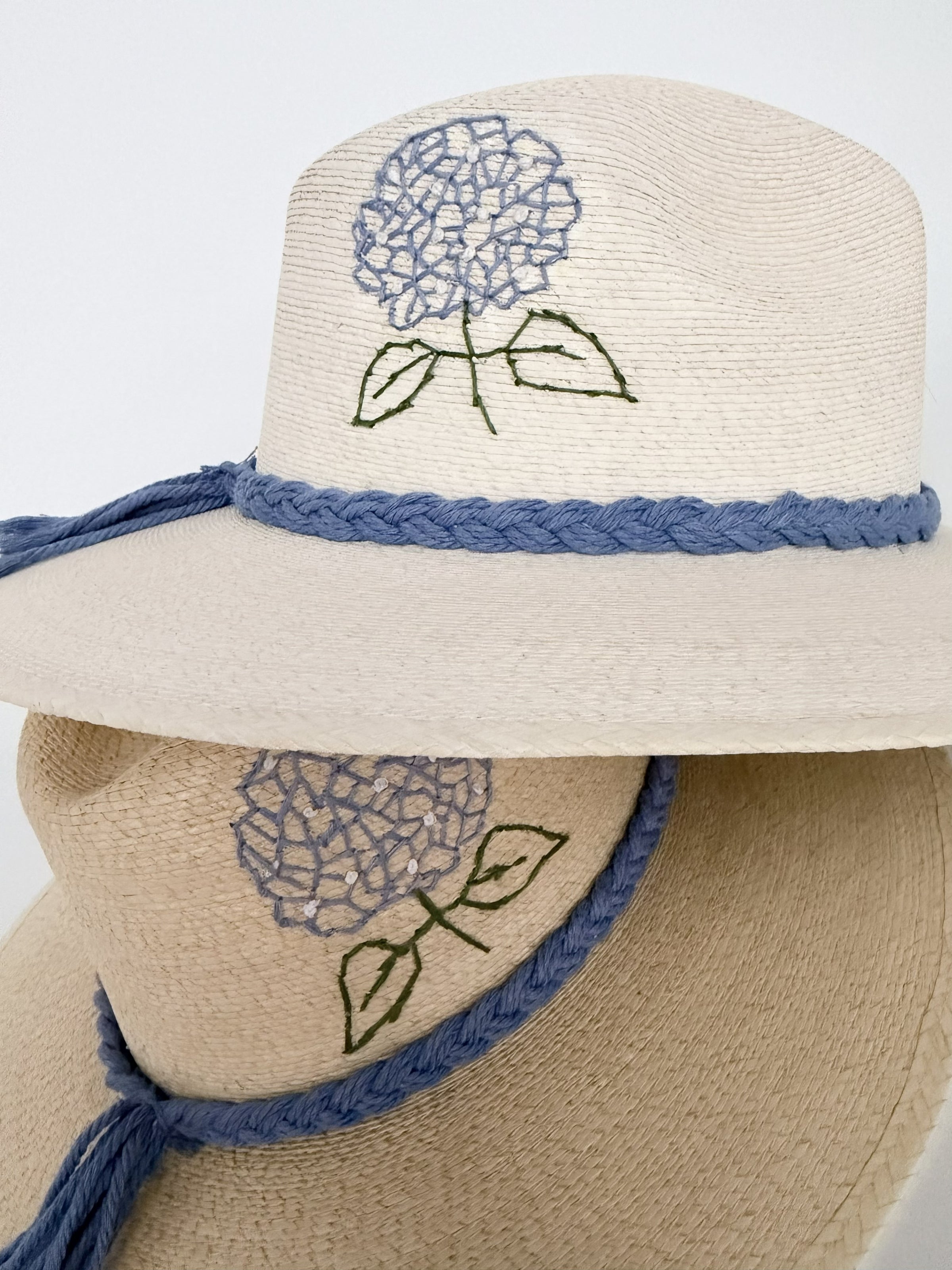 Baldiz "Blue Hydrangea Blossom" Sand Palm Hat