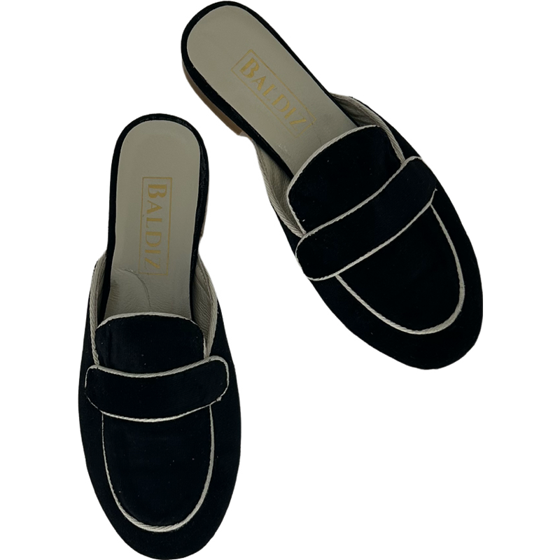 Black with White Piping Poppy Slide