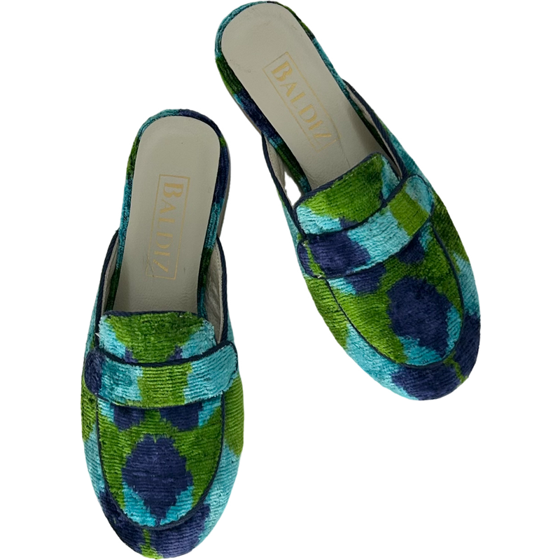 Green and Blue Flower Poppy Slide
