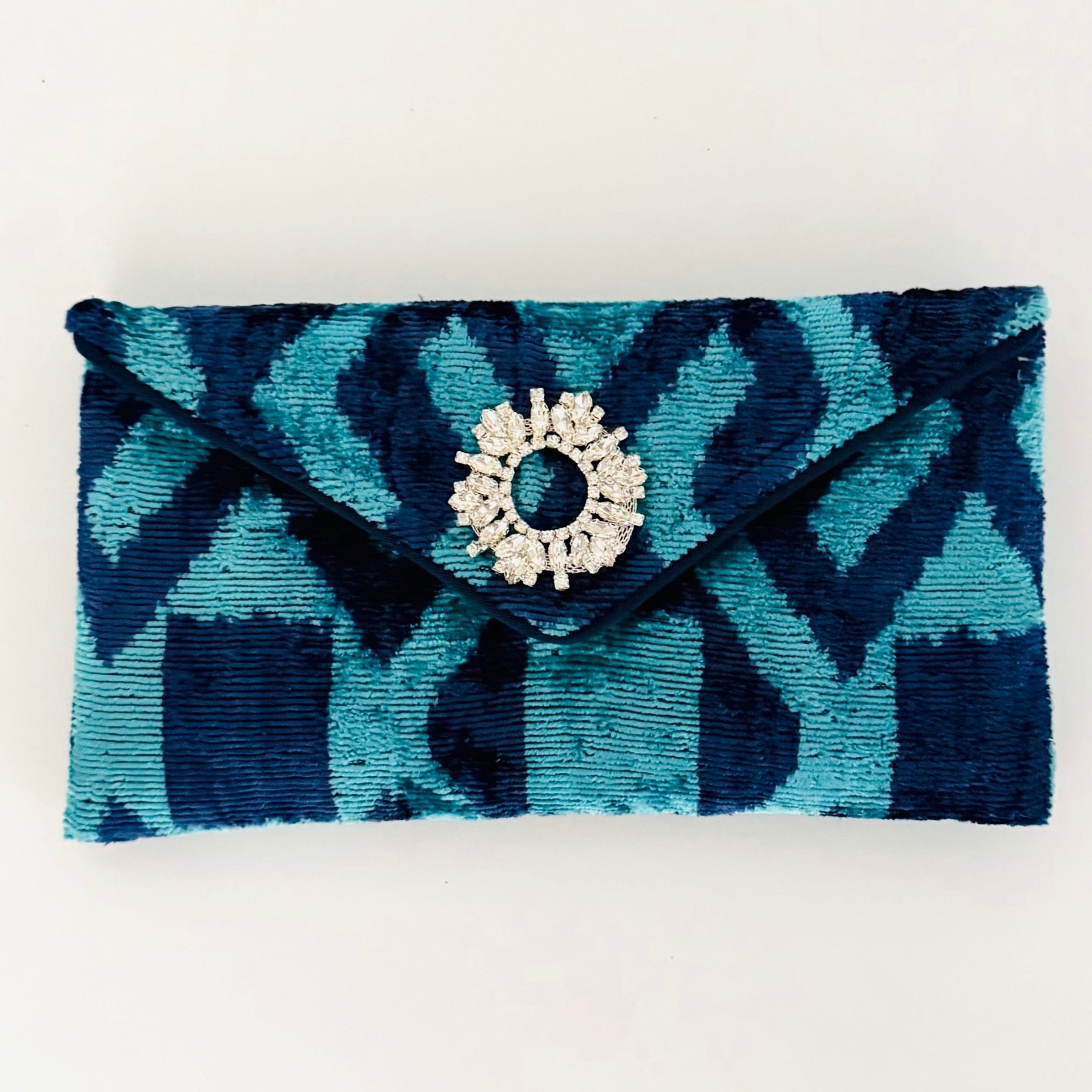 carpet handbag
carpet bag
carpet purse