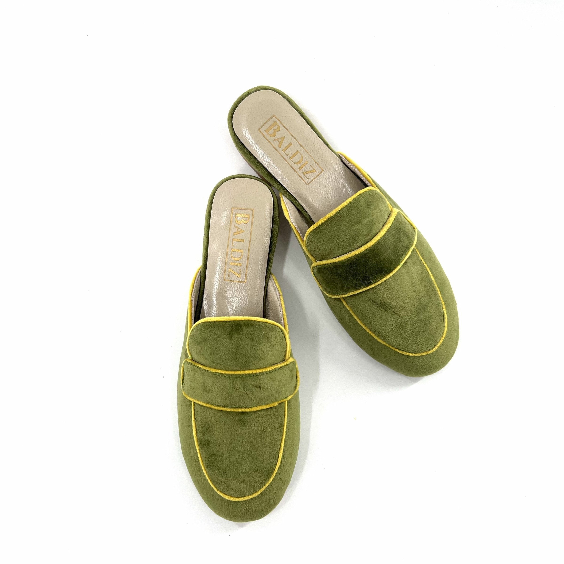 Olive with Citron Piping Poppy Slide