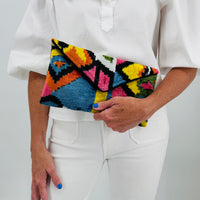 carpet handbag
carpet bag
carpet purse