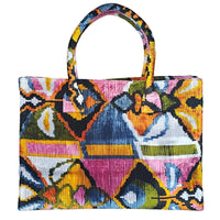 carpet handbag
carpet bag
carpet purse