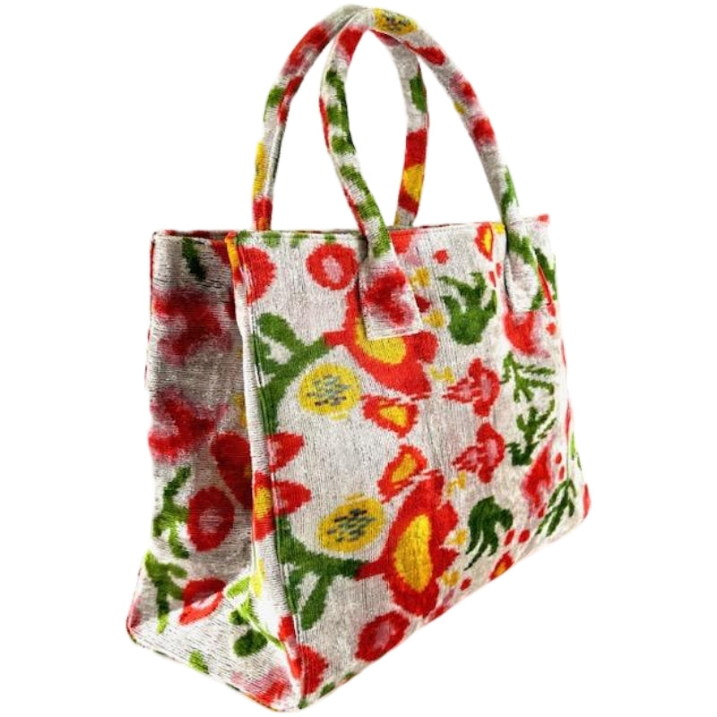 carpet handbag
carpet bag
carpet purse