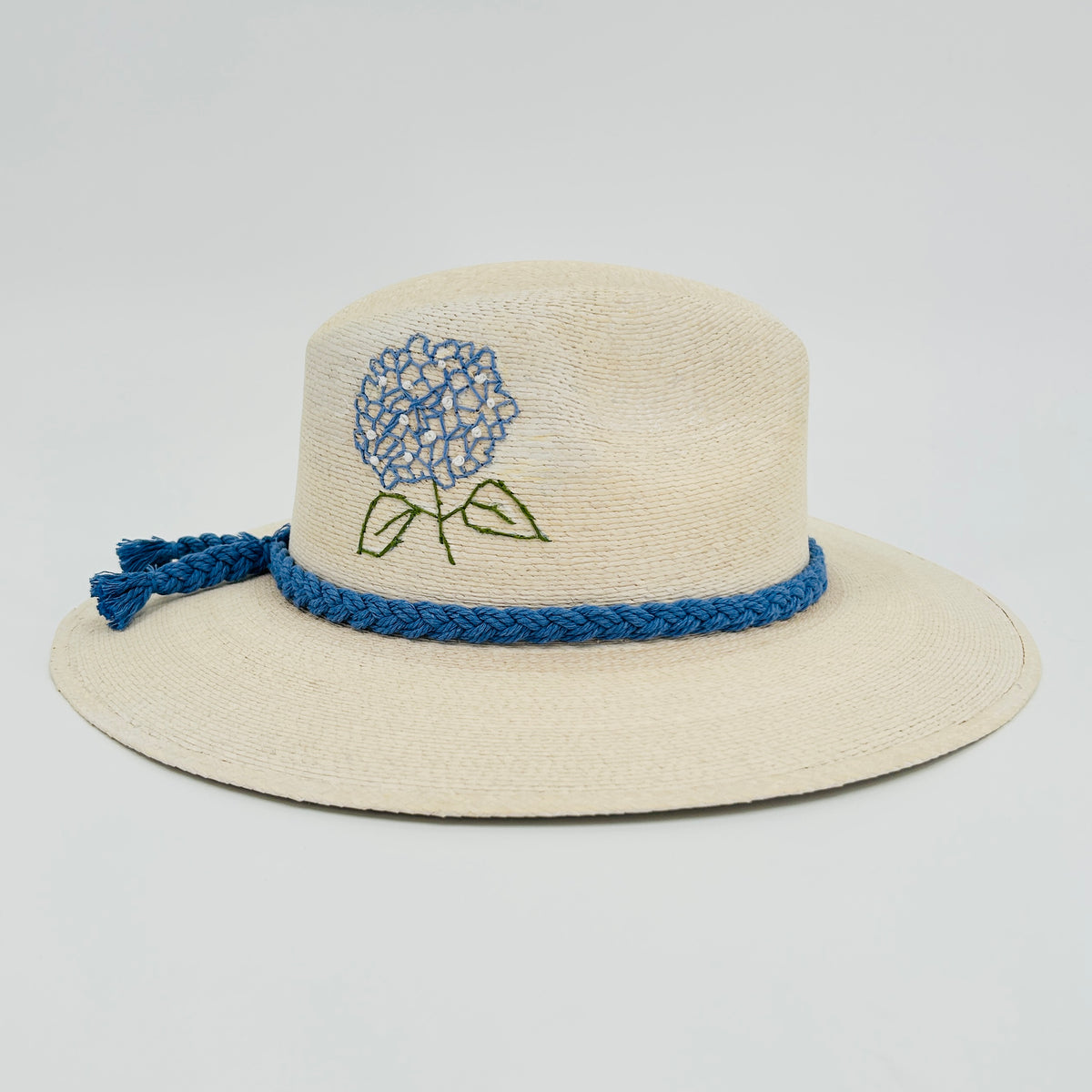 Baldiz  "Blue Hydrangea Blossom Hat"