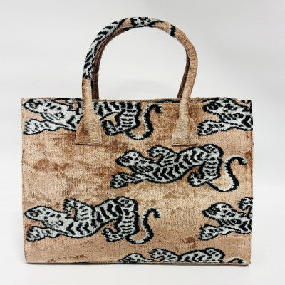 Rose Tiger Weekender