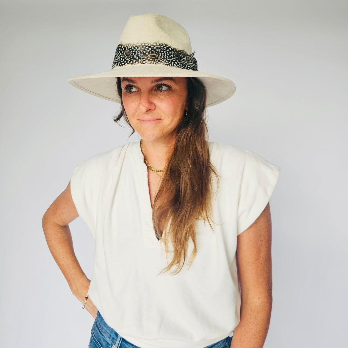 Cream Suede Hat with Multicolor Feather