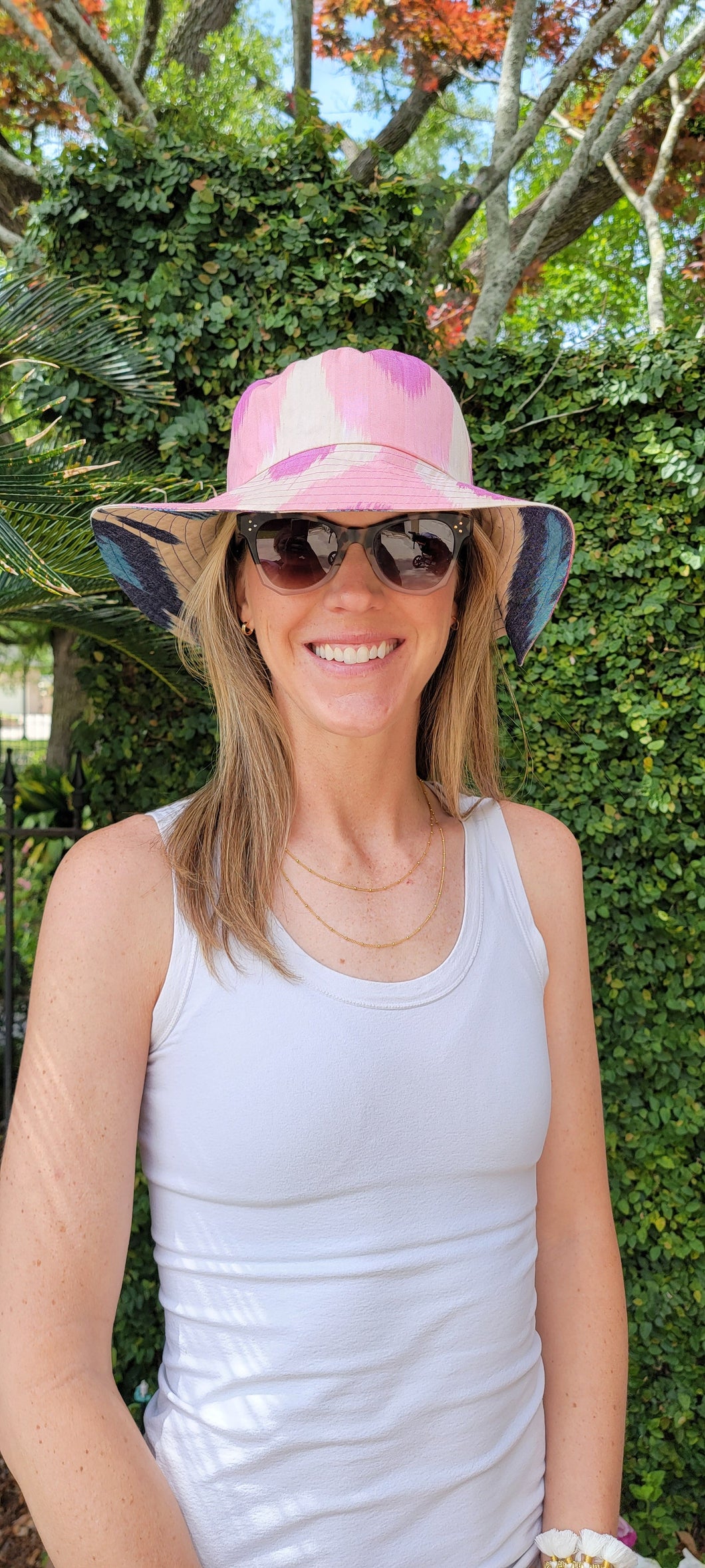 REVERSIBLE Bucket Hat